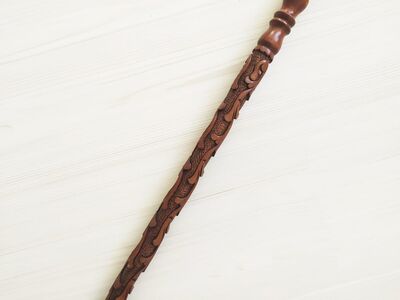 Özel İşçilikli Ahşap Baston